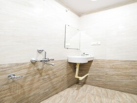 Ruchira Villa by OYO