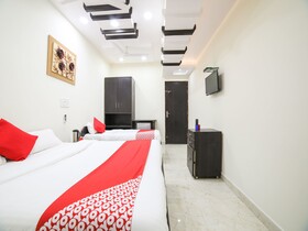 Ruchira Villa by OYO