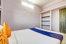 The Highway Inn by OYO Rooms