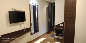 Hotel Seven Sky
