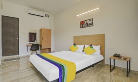 Treebo Trip Hotel Flowers Park