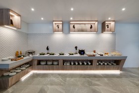 7 Apple Hotel Mahape