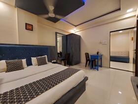 Hotel Mari Aai Residency