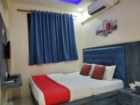 Hotel Mari Aai Residency