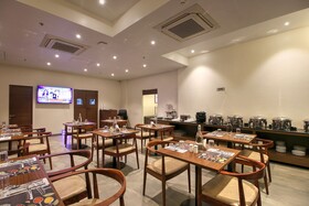 Hotel Mumbai House Ghansoli Navi Mumbai