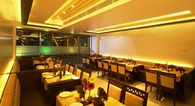 Hotel Royal Park Residency