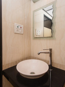 Hotel Solitaire by OYO Rooms