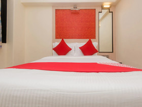 Hotel Solitaire by OYO Rooms