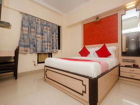 Hotel Solitaire by OYO Rooms