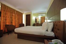 Capital O 48073 K Star Hotel