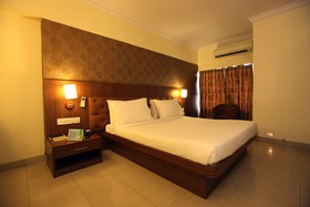 Capital O 48073 K Star Hotel