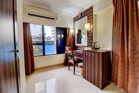 Capital O 48073 K Star Hotel