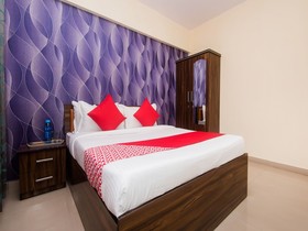Oyo 16021 Airoli Apartments