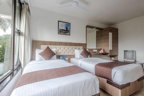 Hotel Crown Inn