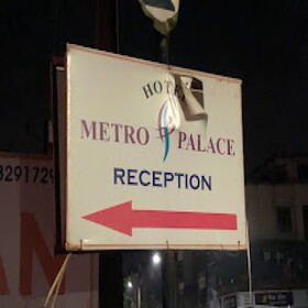 Hotel Metro Palace