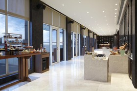 DoubleTree by Hilton Hotel Pune - Chinchwad