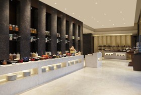 DoubleTree by Hilton Hotel Pune - Chinchwad