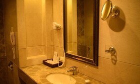 Fabhotel Prime Centurion