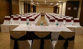 Fabhotel Prime Centurion