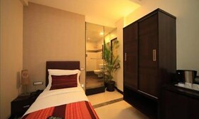 Fabhotel Prime Centurion