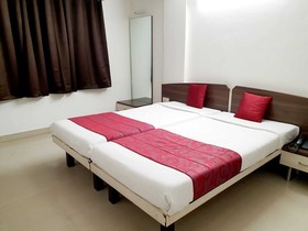 Hotel Bhooshan