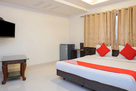 Hotel Coconut Grove by OYO Rooms