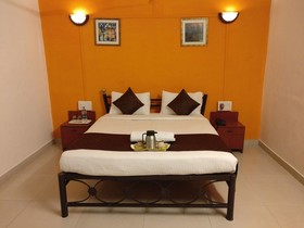 OYO 1065 Hotel HMR Royal Inn