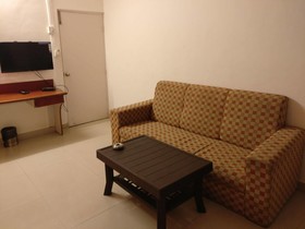 OYO 1065 Hotel HMR Royal Inn