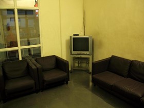 OYO 1065 Hotel HMR Royal Inn