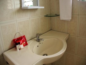 OYO 1065 Hotel HMR Royal Inn