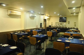 Treebo Trend Madhav International