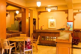 FabHotel Rajwada