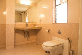 FabHotel Rajwada