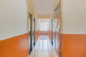 Hotel Royal by OYO Rooms