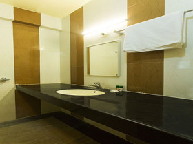 Hotel Silver Court By OYO Rooms