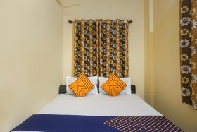 New Royal Lodge by OYO Rooms
