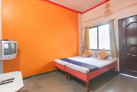 New Surekh Lodge by OYO Rooms