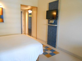 Lemon Tree Hotel, Pune