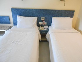 Lemon Tree Hotel, Pune