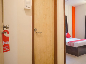 Hotel D Villa by OYO Rooms