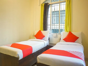 Hotel D Villa by OYO Rooms