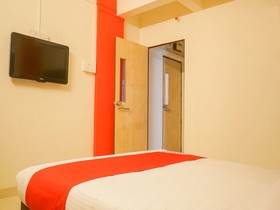 Hotel D Villa by OYO Rooms