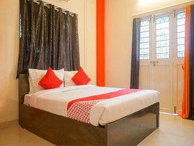Hotel D Villa by OYO Rooms