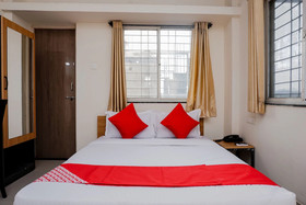 OYO Flagship 22520 Lakeview Lohegaon