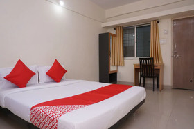 OYO Flagship 22520 Lakeview Lohegaon