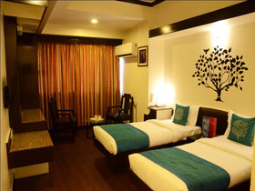 Hotel Ashray by OYO