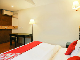 Raj Palace By OYO Rooms