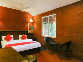 Raj Palace By OYO Rooms