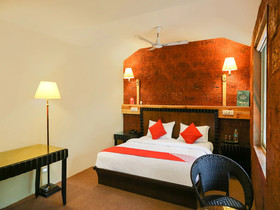 Raj Palace By OYO Rooms
