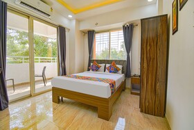 Red Velvet Inn & Suites By Fabhotel